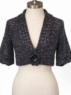 Vintage 90s Cropped Cardigan Sweater | Chunky Knit Crochet | Black Gray | MEDIUM